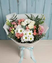 Букет цветов из:  Розы, Лизиантусы и Хризантемы в Дондуковской