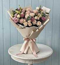 Букет цветов из:  Розы и Лизиантусы в Дондуковской