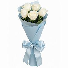 Букет 5 Белых роз Проуд в Дондуковской