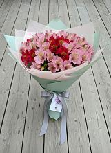 Букет цветов из:  Альстромерии в Дондуковской