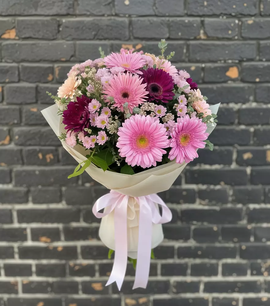Букет цветов из: Герберы и Хризантемы в Дондуковской
