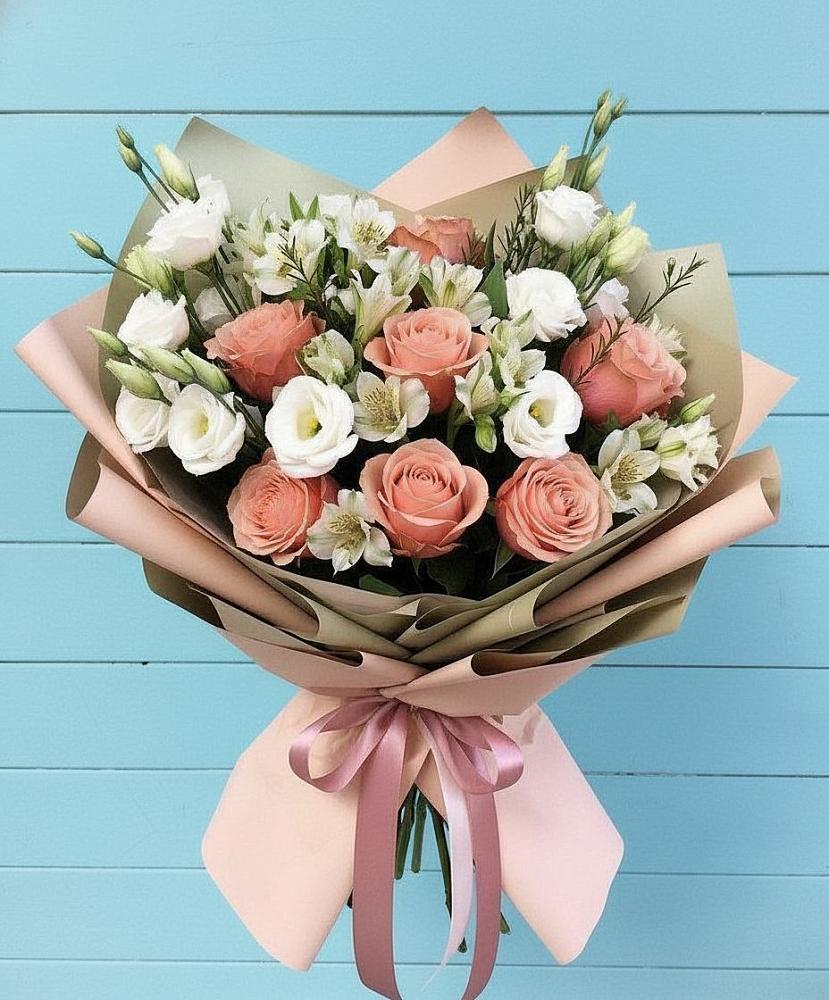 Букет цветов из: Розы, Альстромерии и Лизиантусы в Дондуковской