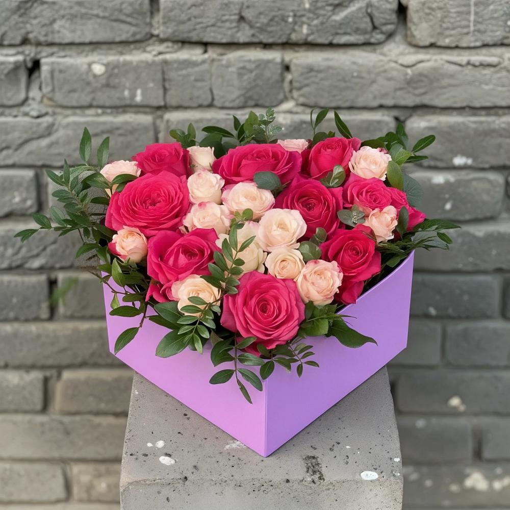 Цветочная композиция из Розы в коробке в Дондуковской