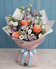 Букет цветов из:  Лизиантусы, Розы, Альстромерии и Гипсофила в Дондуковской