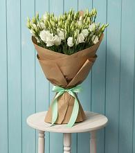 Букет цветов из:  Лизиантусы в Дондуковской