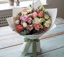 Букет цветов из:  Розы, Лизиантусы и Гвоздики в Дондуковской