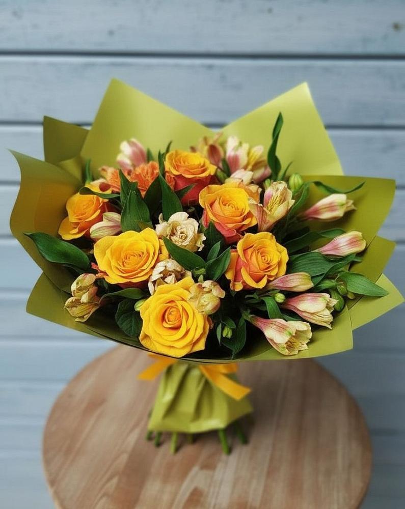Букет цветов из: Альстромерии и Розы в Дондуковской