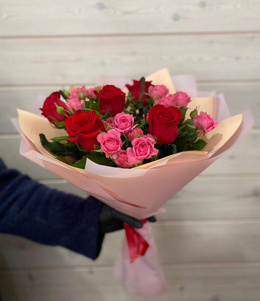 Букет цветов из: Розы в Дондуковской