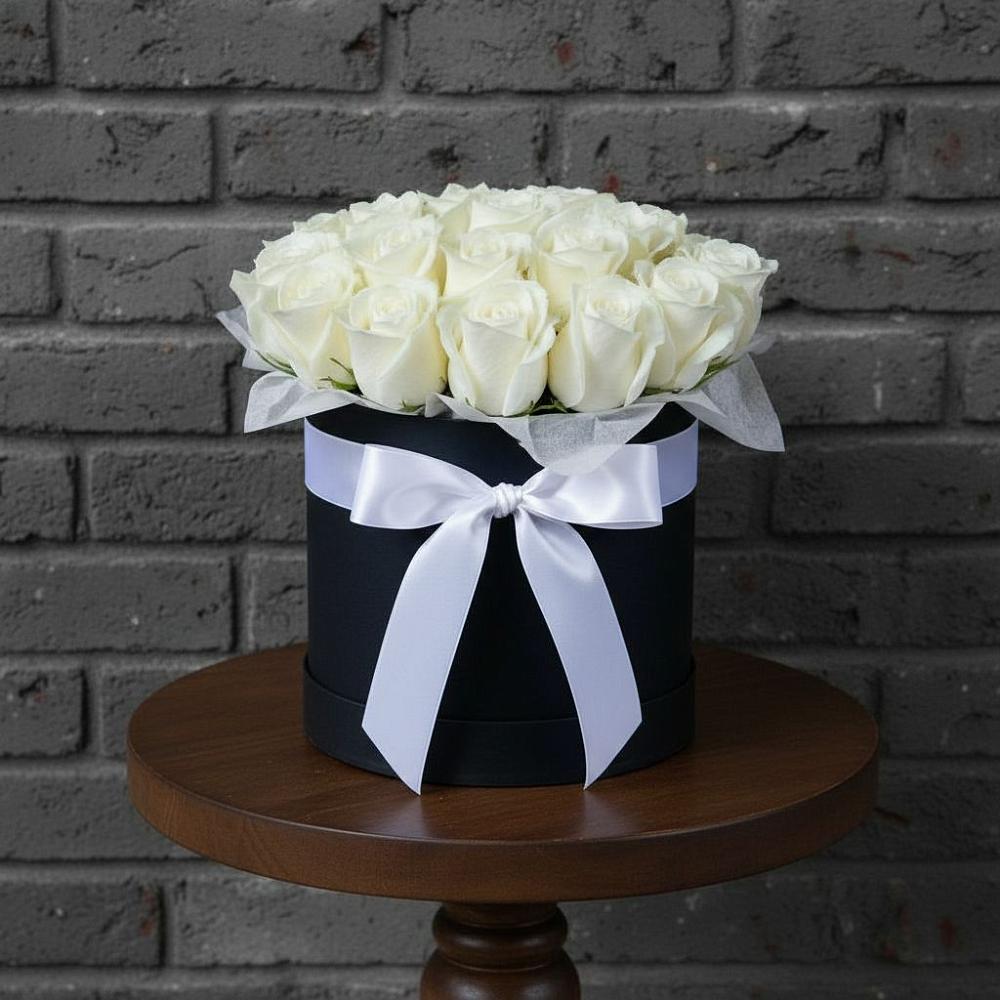 Цветочная композиция из Розы в шляпной коробке в Дондуковской