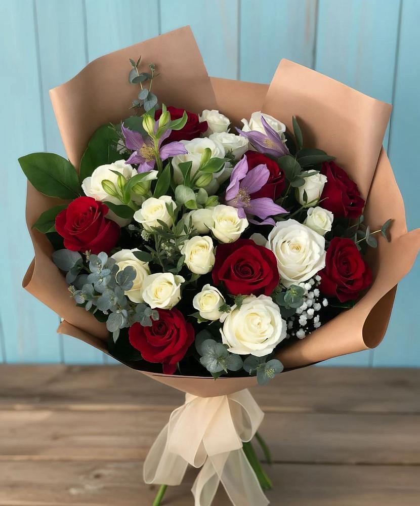 Букет цветов из: Розы и Альстромерии в Дондуковской