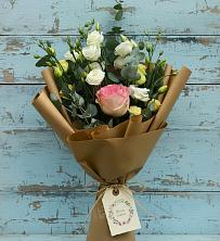 Букет цветов из:  Розы и Лизиантусы в Дондуковской